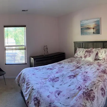 Private Bed And Bath In Charlotte Apartamento